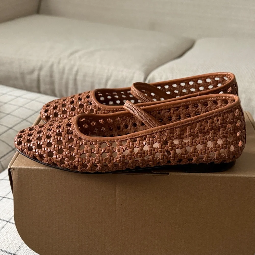 Madewell Greta ballet flare, woven camel, size 6 - Picture 2 of 5